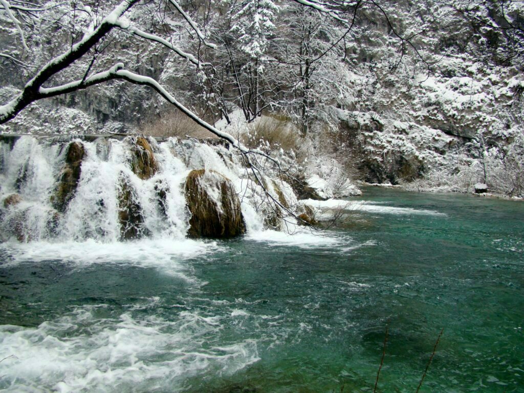 Magiczna Zima w Chorwacji: Zagrzeb i Plitwickie Jeziora z Agnieszką Puszczewicz